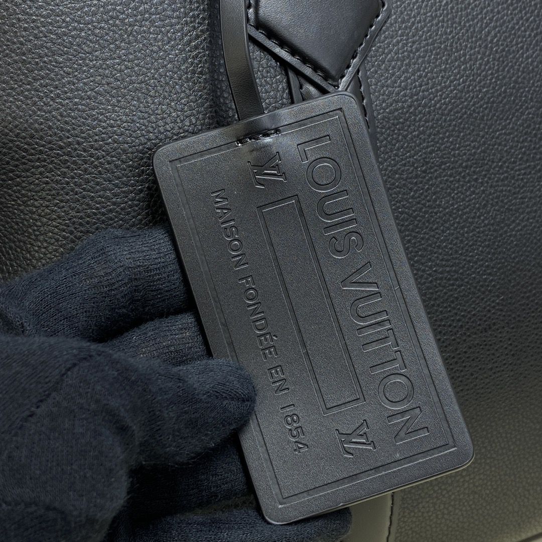 #m59159 l**is V*t*n aerogram briefcase