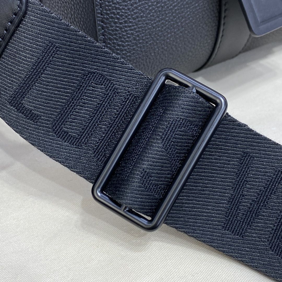 #m59255 l**is V*t*n black aerogram city keepall