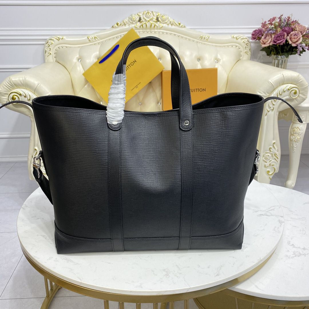 #m59373 l**is V*t*n nigo’s playful “lv” duck tote journey