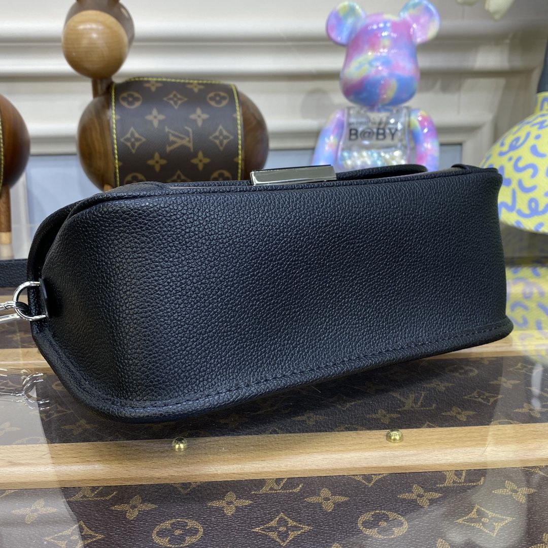 #m59386 l**is V*t*n epi buci crossbody bag