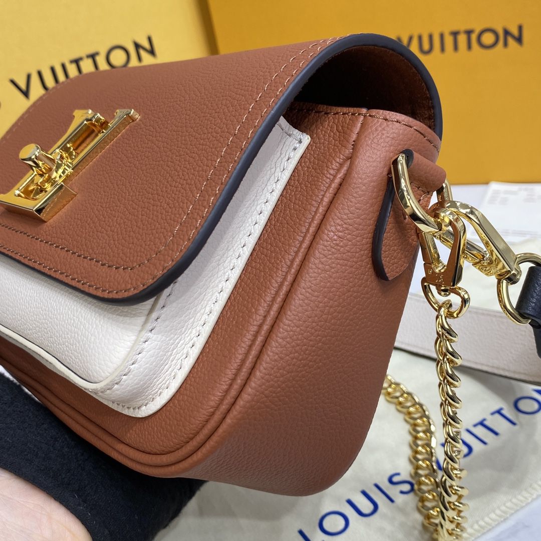 #m59491 l**is V*t*n grained calf leather lockme tender