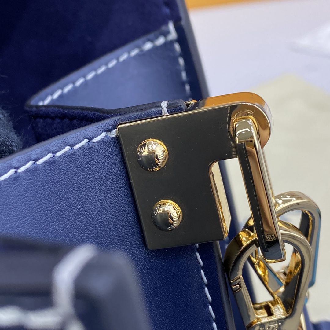 #m59631 l**is V*t*n monogram denim dauphine mm handbag