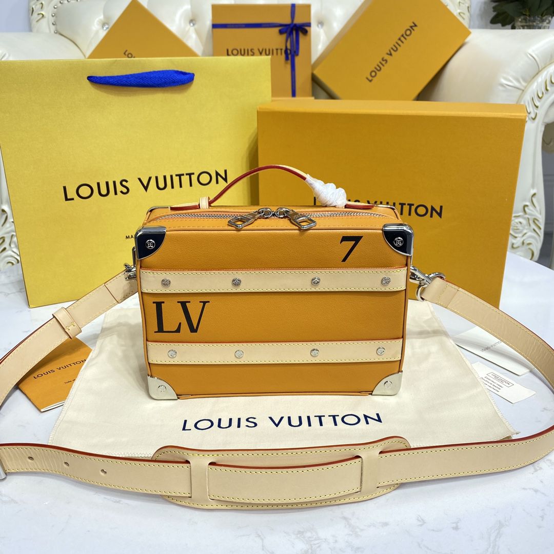 #m59669 l**is V*t*n handle soft trunk