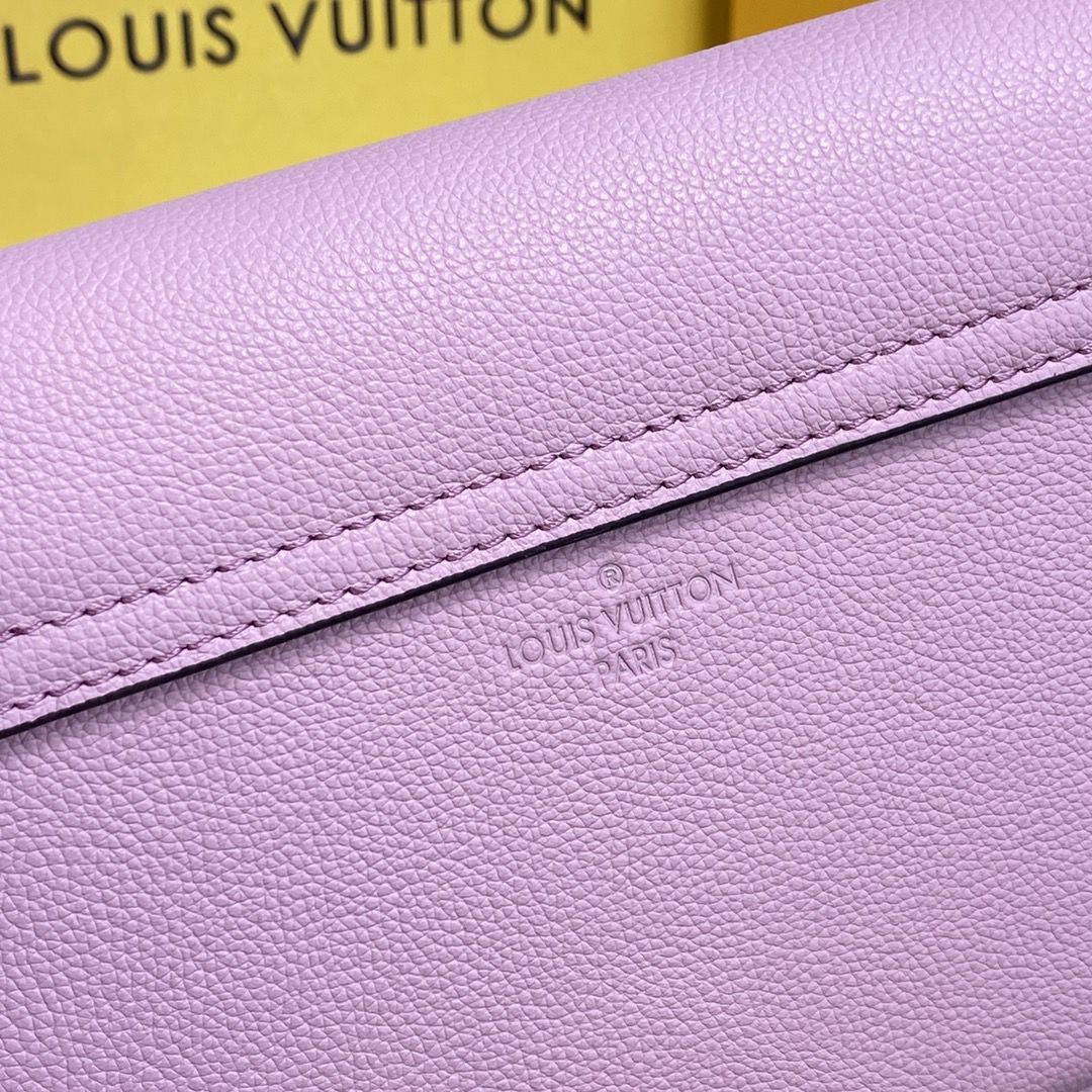 #m59732 l**is V*t*n grained calf leather lockme tender