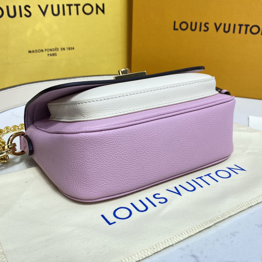 #m59732 l**is V*t*n grained calf leather lockme tender