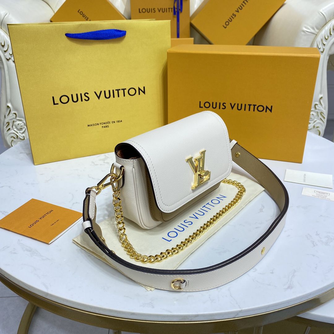 #m59733 l**is V*t*n grained calf leather lockme tender