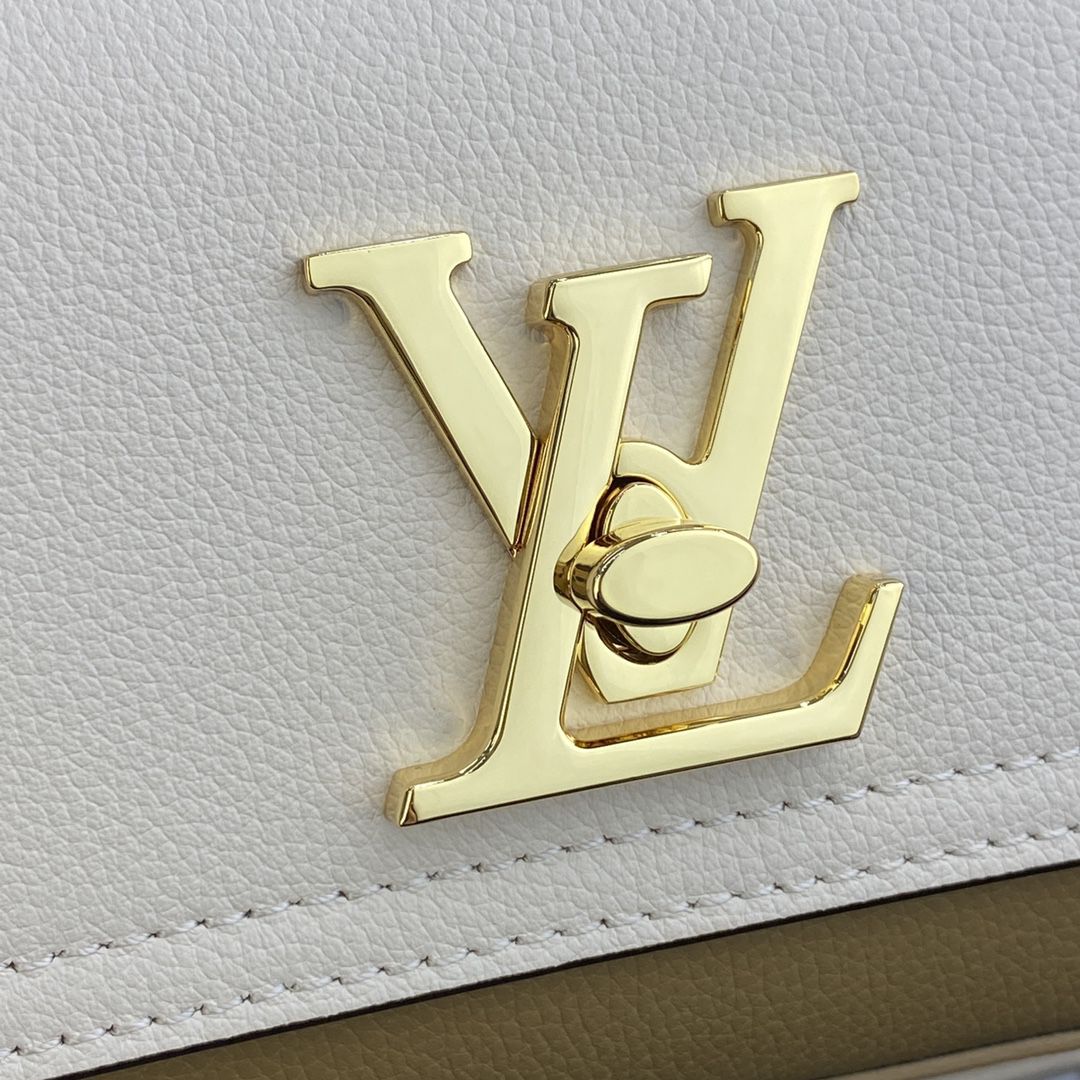 #m59733 l**is V*t*n grained calf leather lockme tender