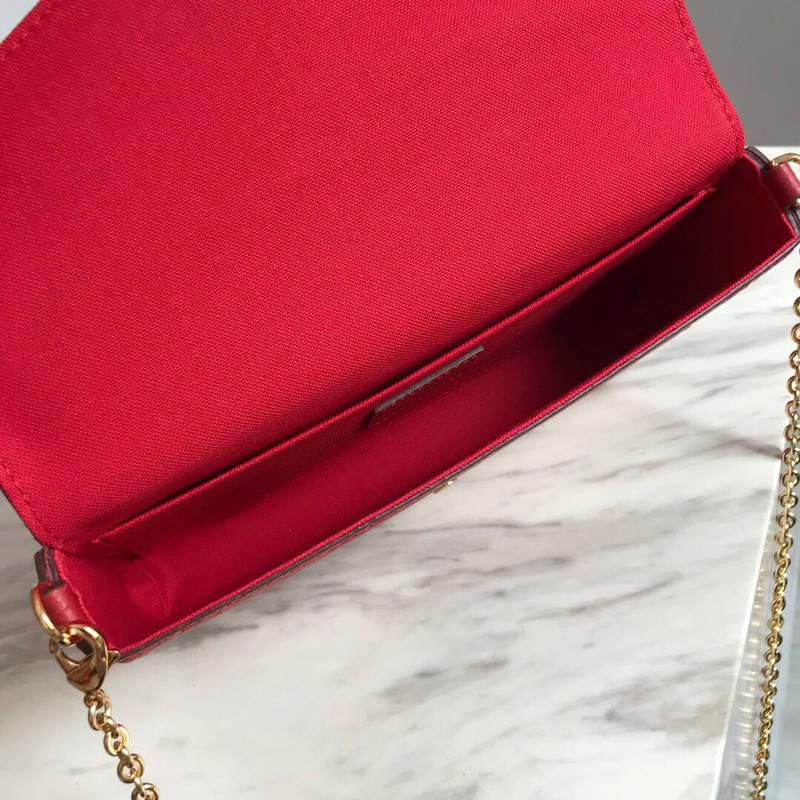#m64065 l**is V*t*n 2020 félicie pochette-cherry