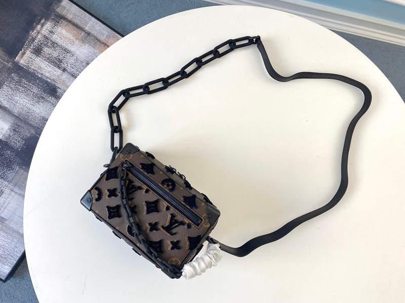 #m68970 l**is V*t*n monogram motif mini soft trunk