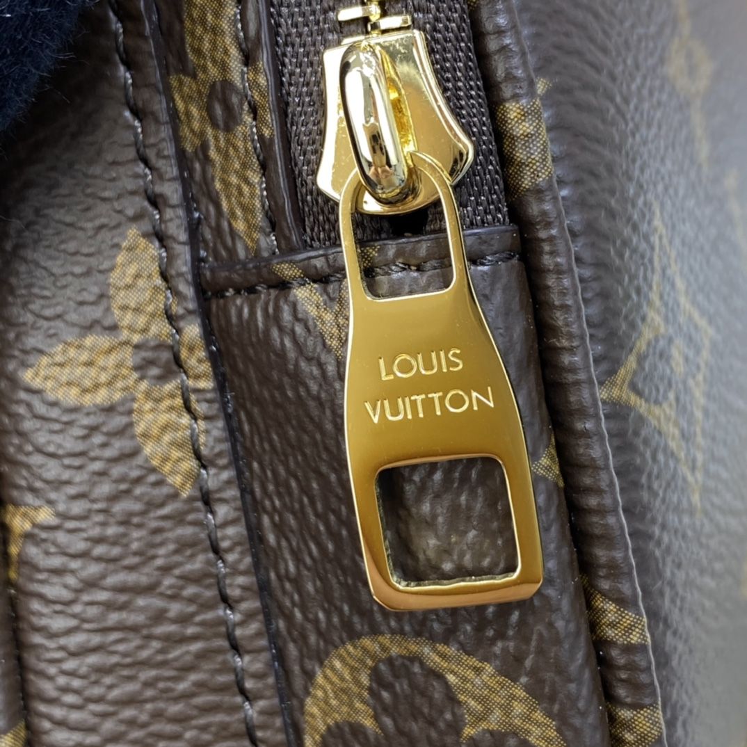 #m80746 l**is V*t*n monogram canvas utility phone sleeve