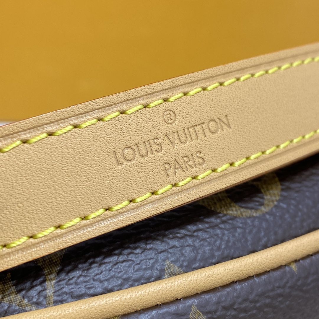 #m81098 l**is V*t*n monogram canvas loop bag
