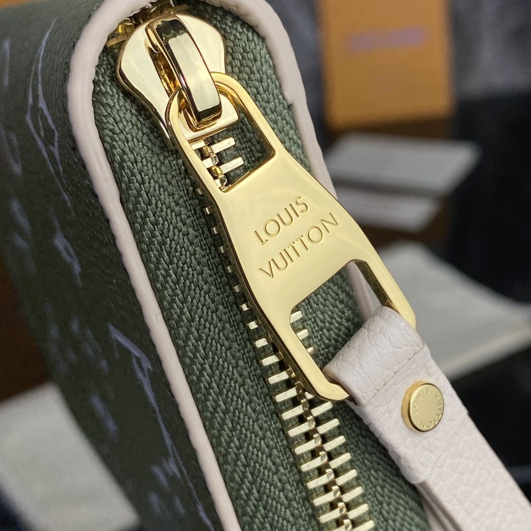 #m81280 l**is V*t*n monogram empreinte zippy wallet