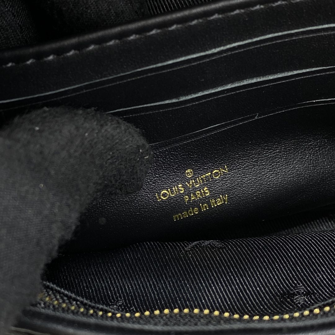 #m81398 l**is V*t*n bubblegram wallet on strap wallet