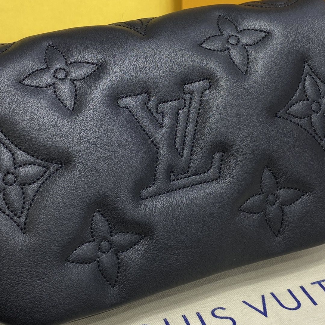 #m81398 l**is V*t*n bubblegram wallet on strap wallet