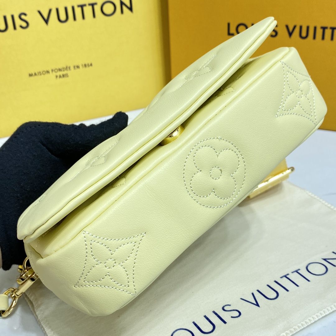 #m81400 l**is V*t*n bubblegram wallet on strap wallet