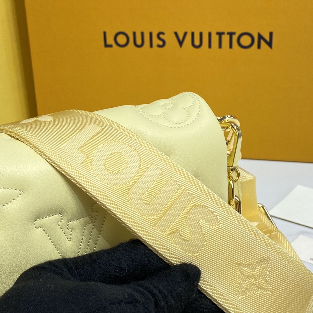 #m81400 l**is V*t*n bubblegram wallet on strap wallet