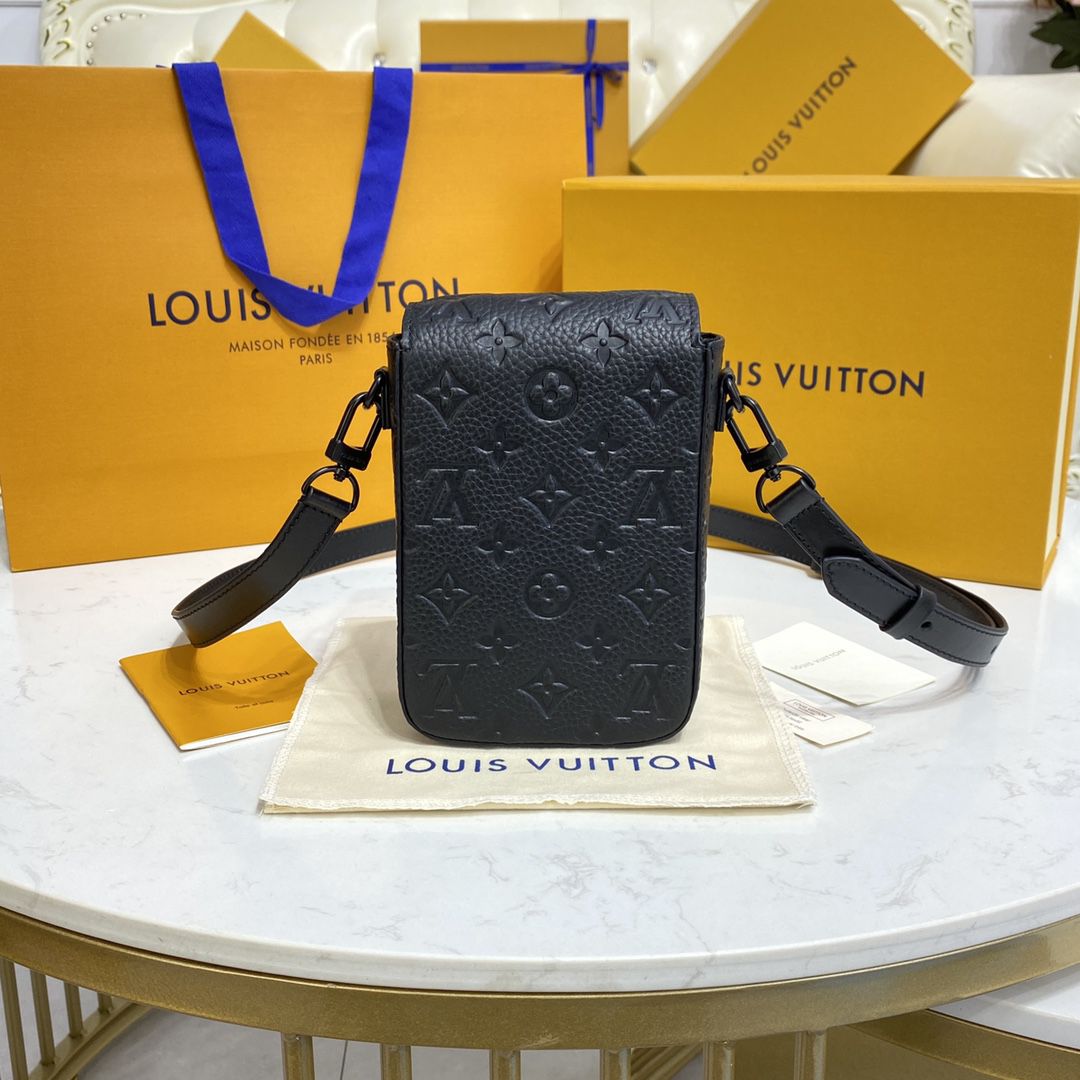 #m81524 l**is V*t*n taurillon monogram s-lock vertical wearable wallet
