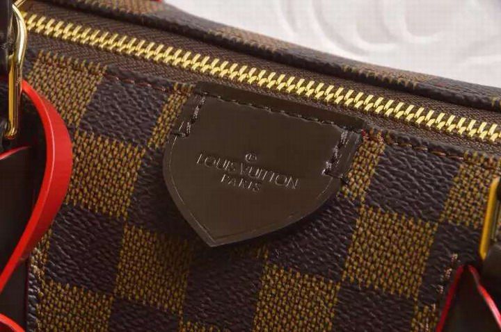 #n41551 l**is V*t*n 2015 limited damier ebene caissa pm