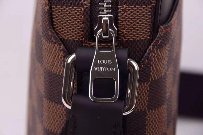 #n41568 l**is V*t*n 2015 damier ebene jake messager handbag