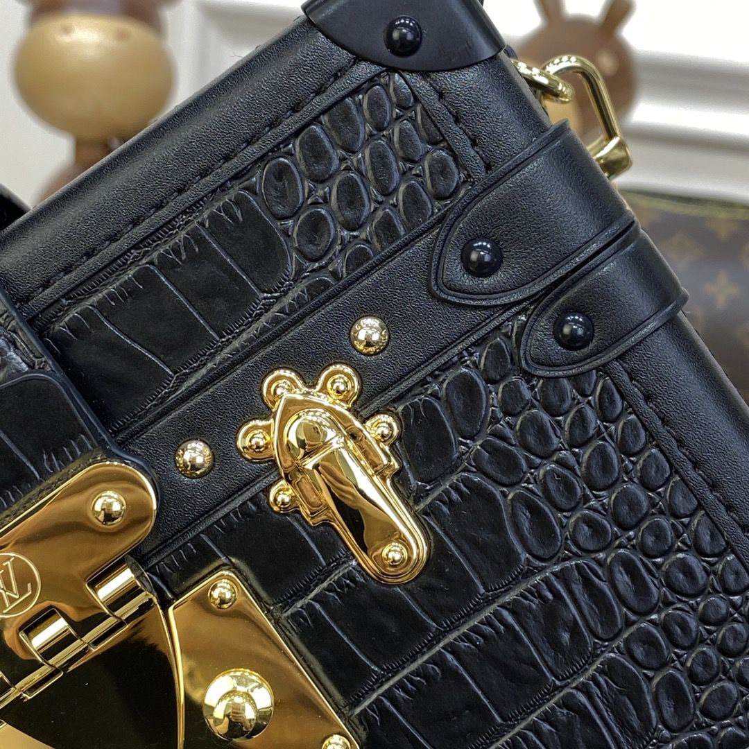 #n92049 l**is V*t*n crocodilian leather petite malle