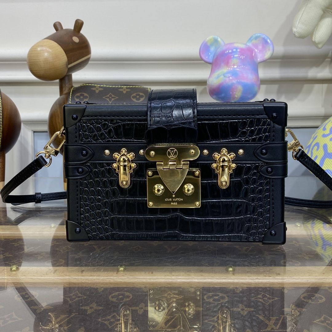#n92049 l**is V*t*n crocodilian leather petite malle