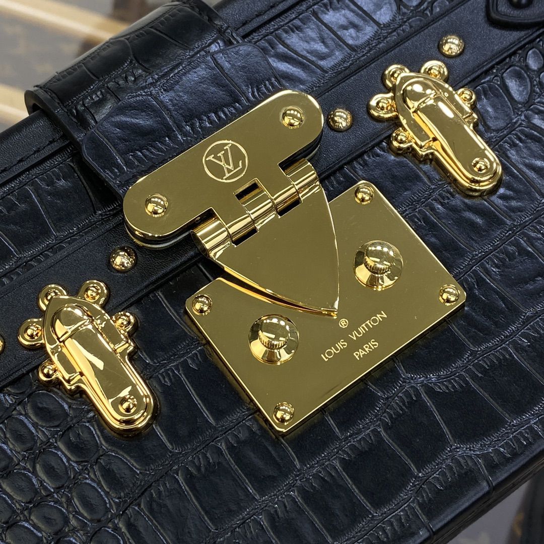 #n92049 l**is V*t*n crocodilian leather petite malle