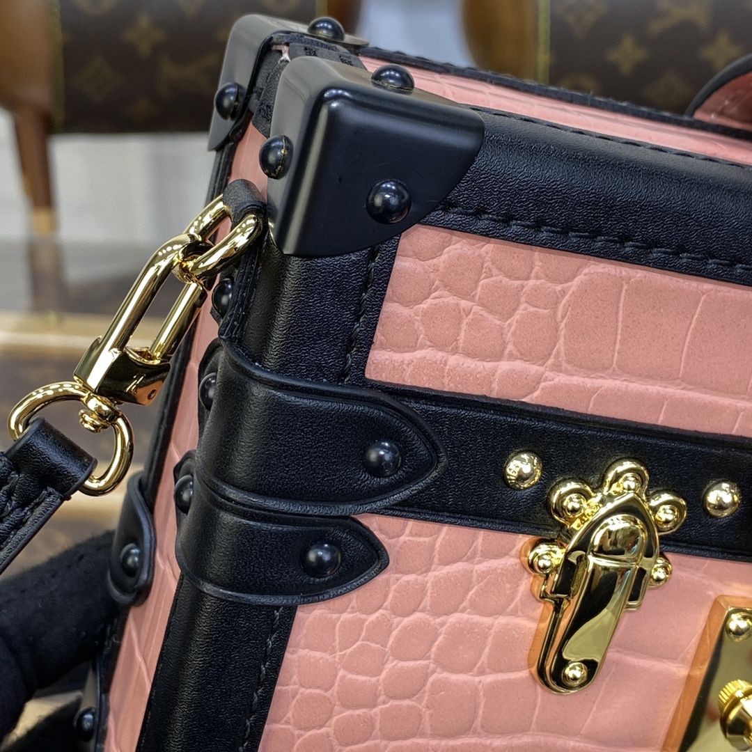 #n96643 l**is V*t*n crocodilian leather petite malle