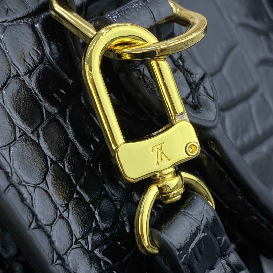 #n99487 l**is V*t*n brilliant alligator leather petit sac plat bag-black