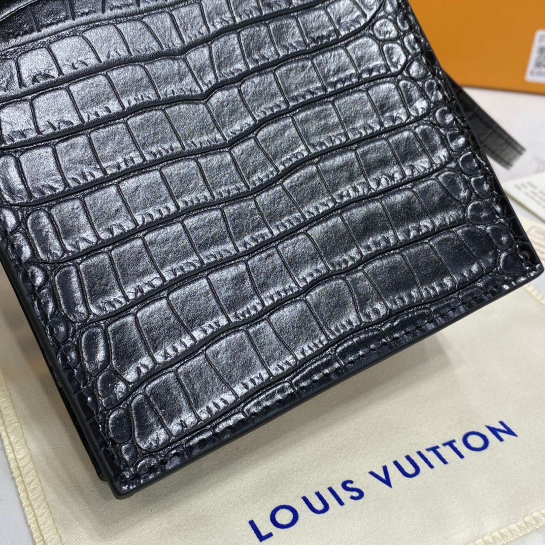 #n99487 l**is V*t*n brilliant alligator leather petit sac plat bag-black