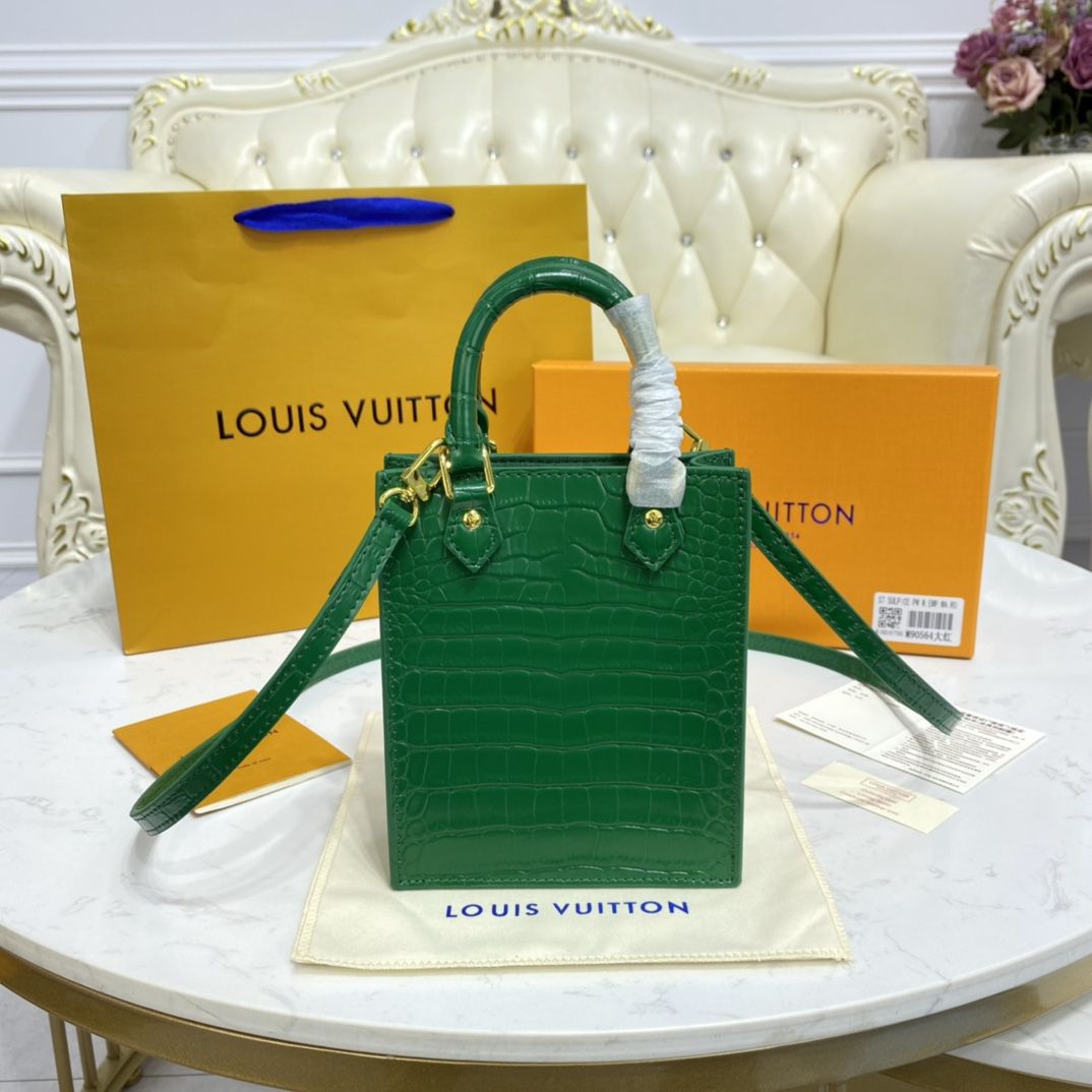 #n99487 l**is V*t*n brilliant alligator leather petit sac plat bag-green