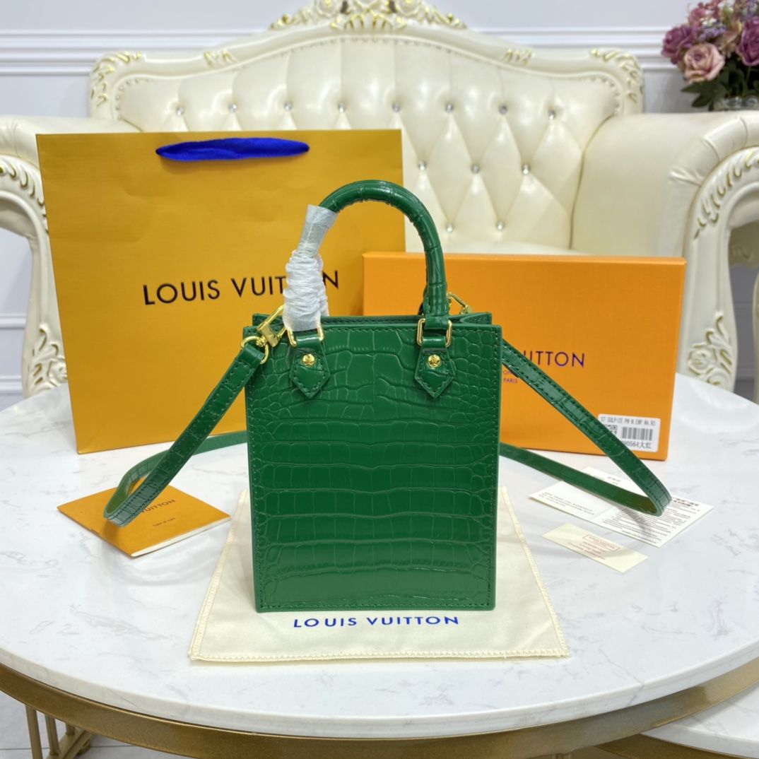 #n99487 l**is V*t*n brilliant alligator leather petit sac plat bag-green
