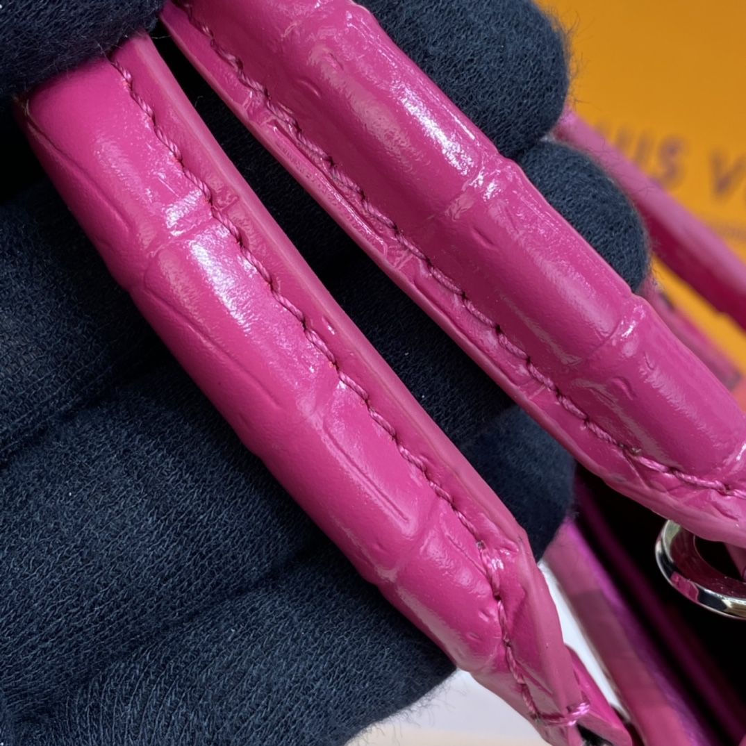 #n99487 l**is V*t*n brilliant alligator leather petit sac plat bag-pink