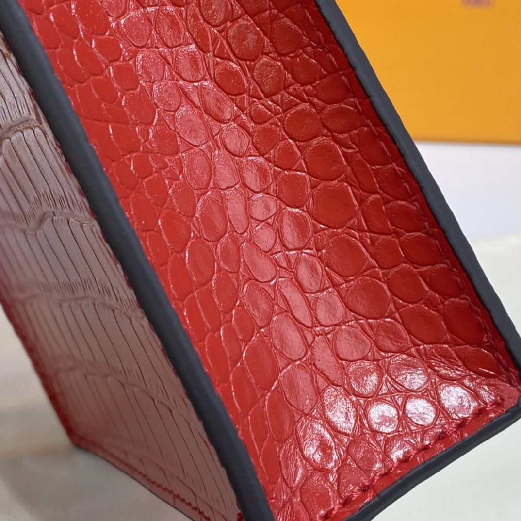 #n99487 l**is V*t*n brilliant alligator leather petit sac plat bag-red