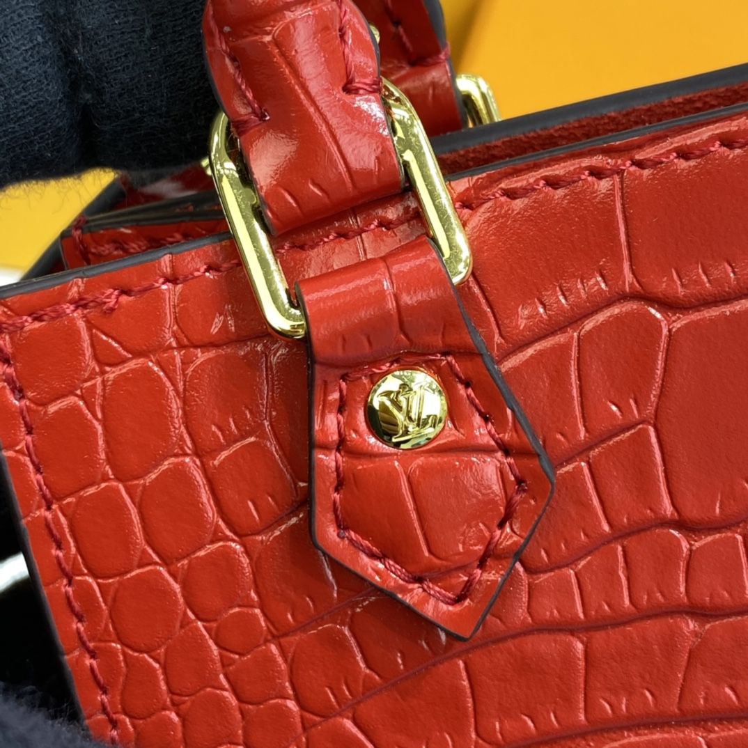 #n99487 l**is V*t*n brilliant alligator leather petit sac plat bag-red