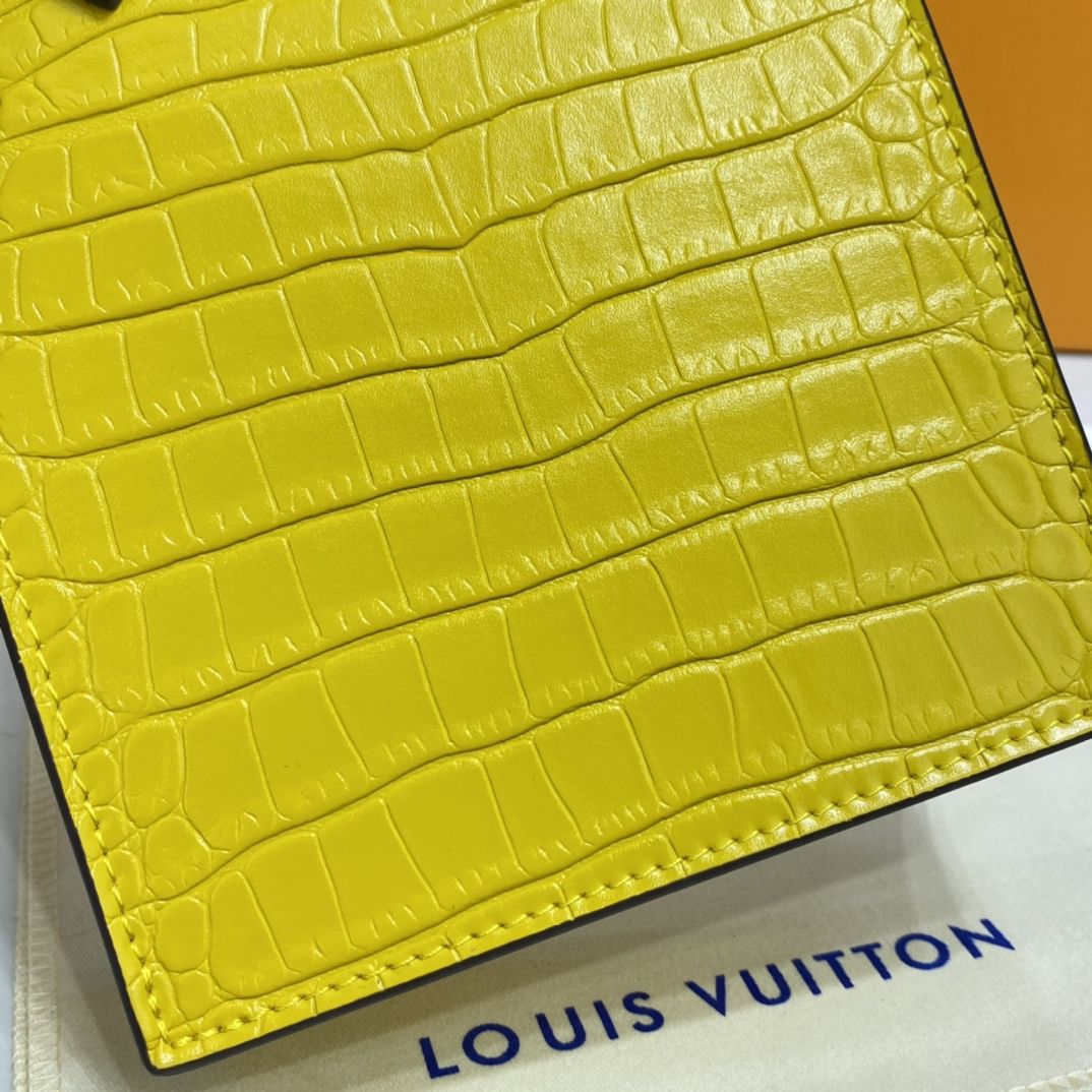 #n99487 l**is V*t*n brilliant alligator leather petit sac plat bag-yellow