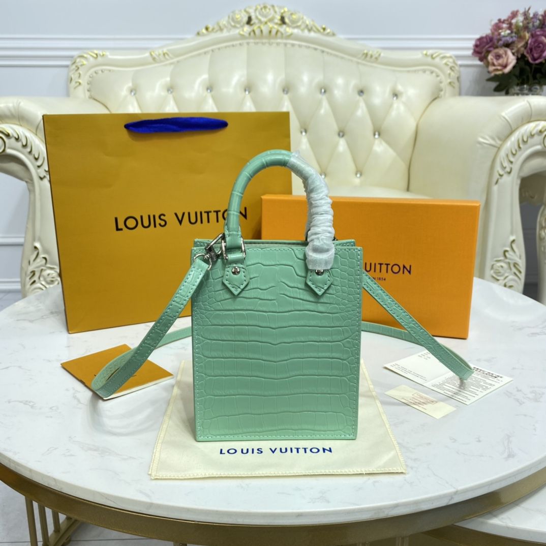 #n99487 l**is V*t*n brilliant alligator leather petit sac plat bag