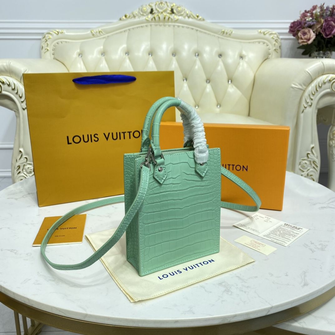 #n99487 l**is V*t*n brilliant alligator leather petit sac plat bag
