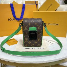 Shop Louis Vuitton MONOGRAM 2022-23FW Monogram Unisex Street Style Leather  Logo Belt Bags (M81522) by lufine