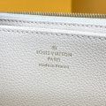 Louis Vuitton zippy wallet Beige Cream ref.813552 - Joli Closet