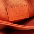 M81525 Louis Vuitton Taurillon Monogram S-Lock Vertical Wearable  Wallet-Orange